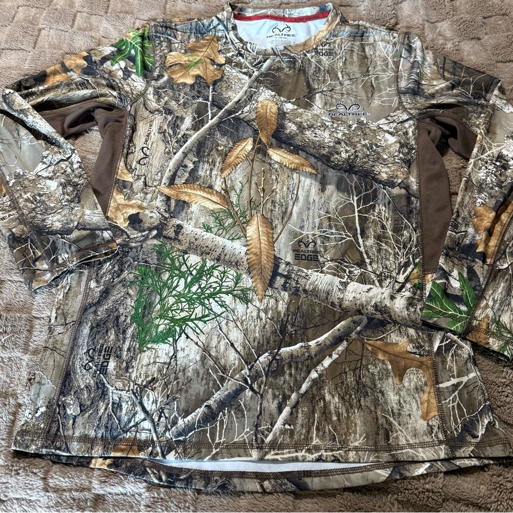 Realtree Edge Camouflage Shirt with Scent Control